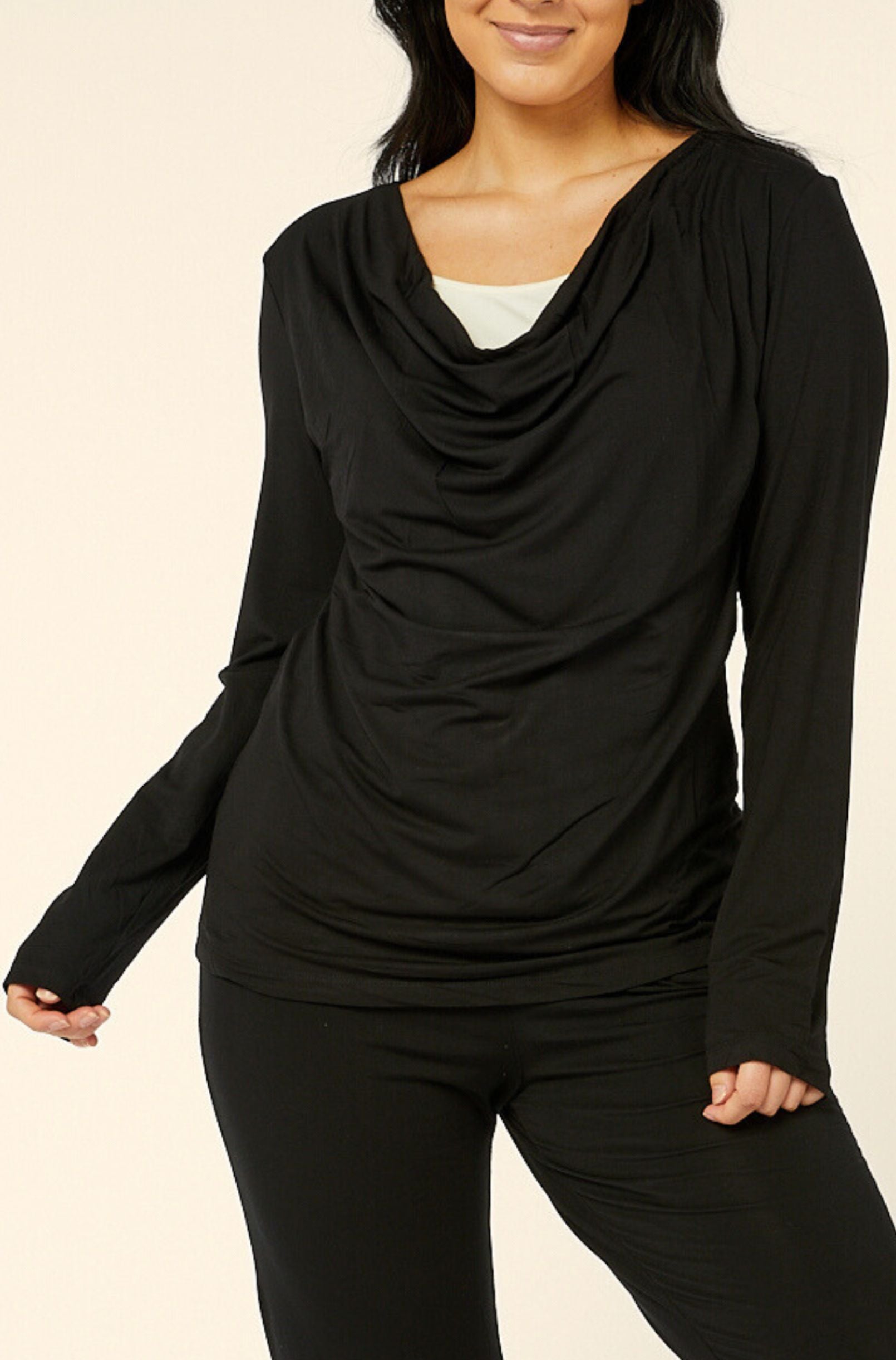 Drapping Top - Black/Ivory