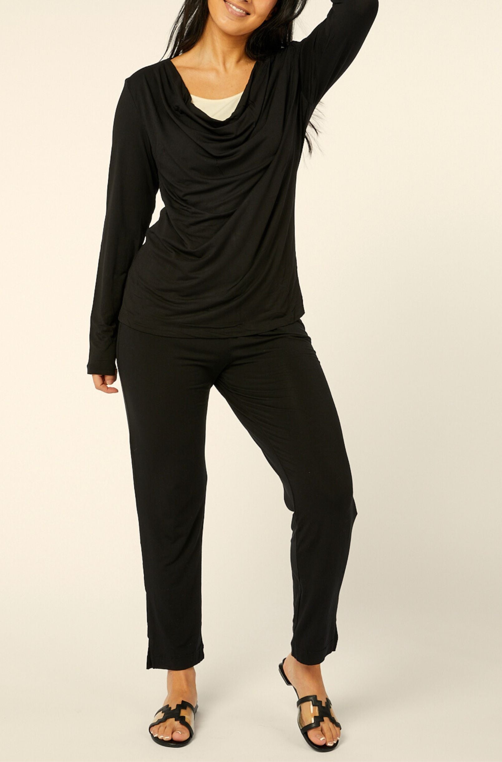 Drapping Top - Black/Ivory