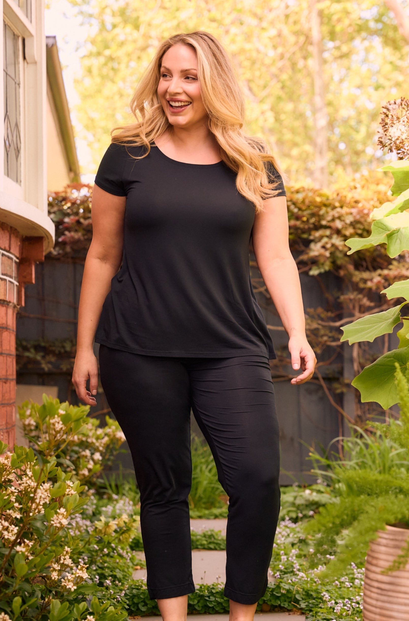 Swing Tee - Black