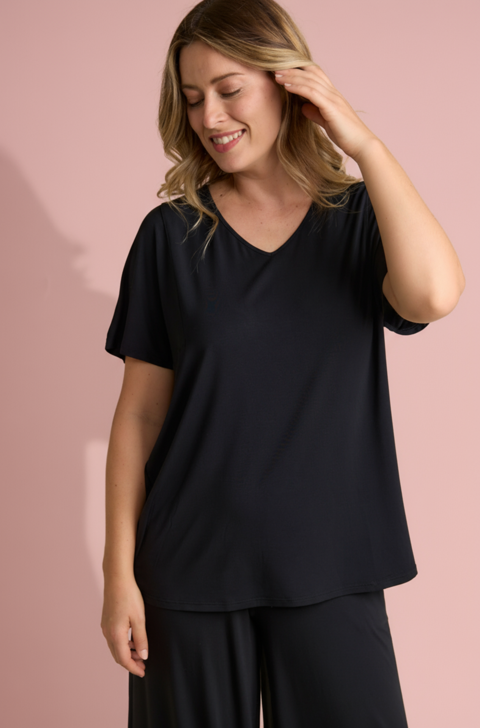 Ivy Swing Tee - Black