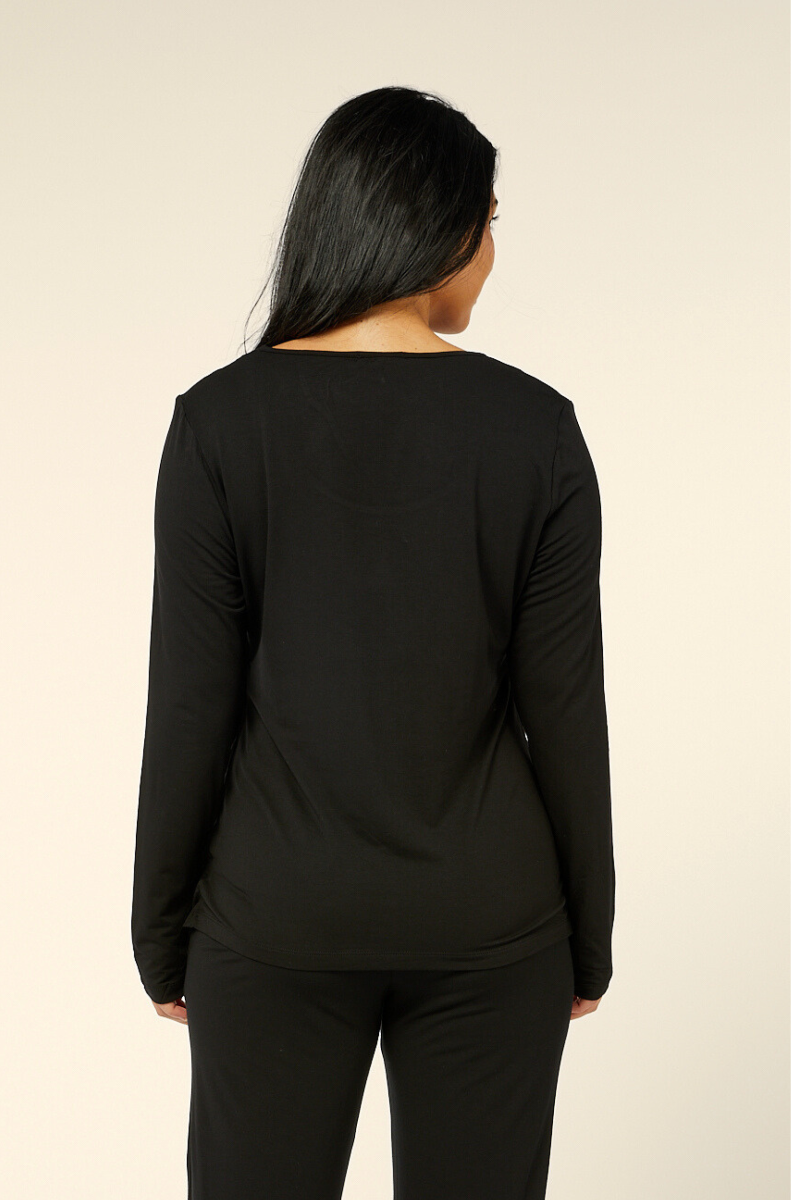 Drapping Top - Black/Ivory