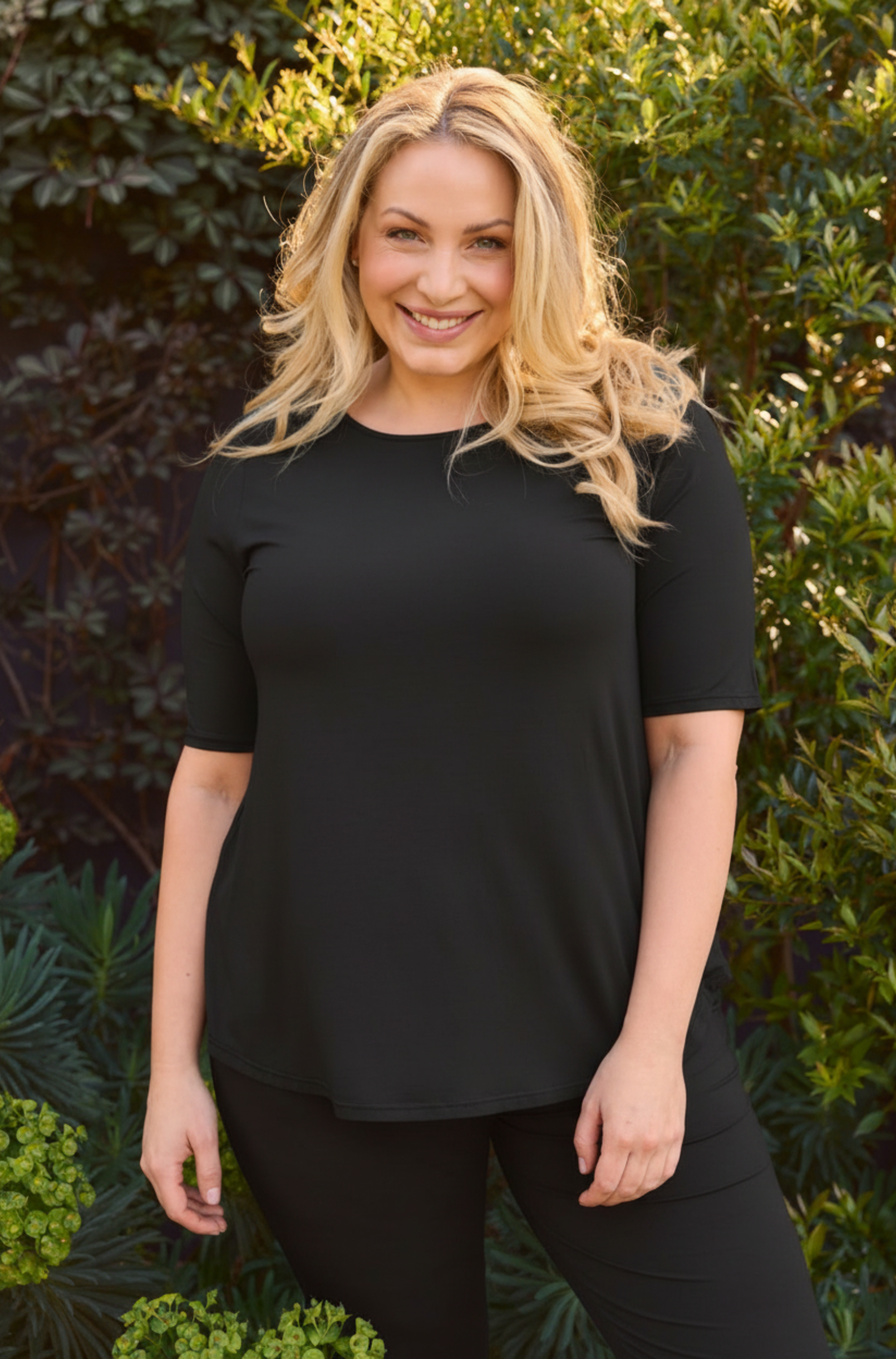 Elbow Swing Tee - Black