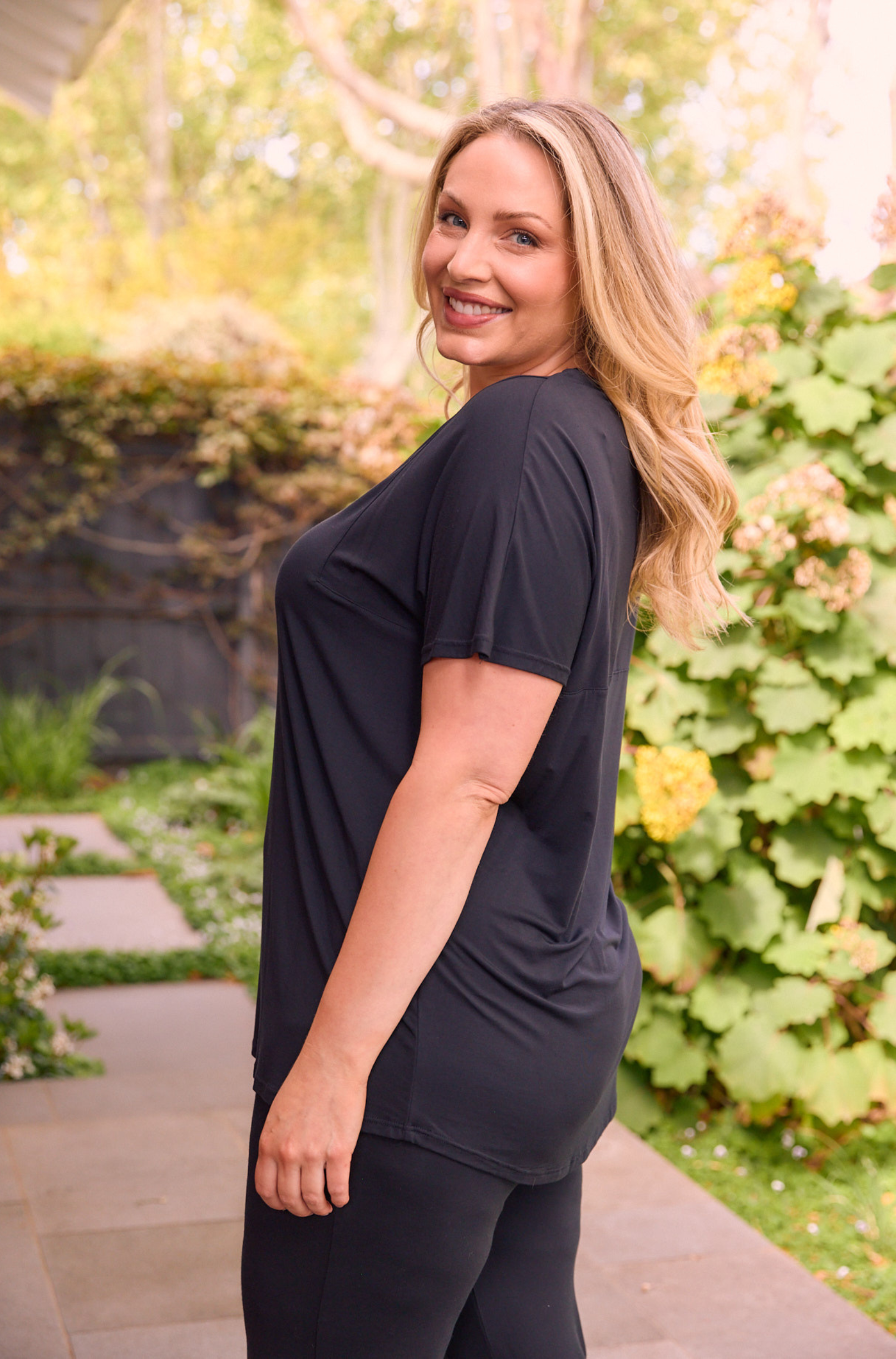 Ivy Swing Tee - Black