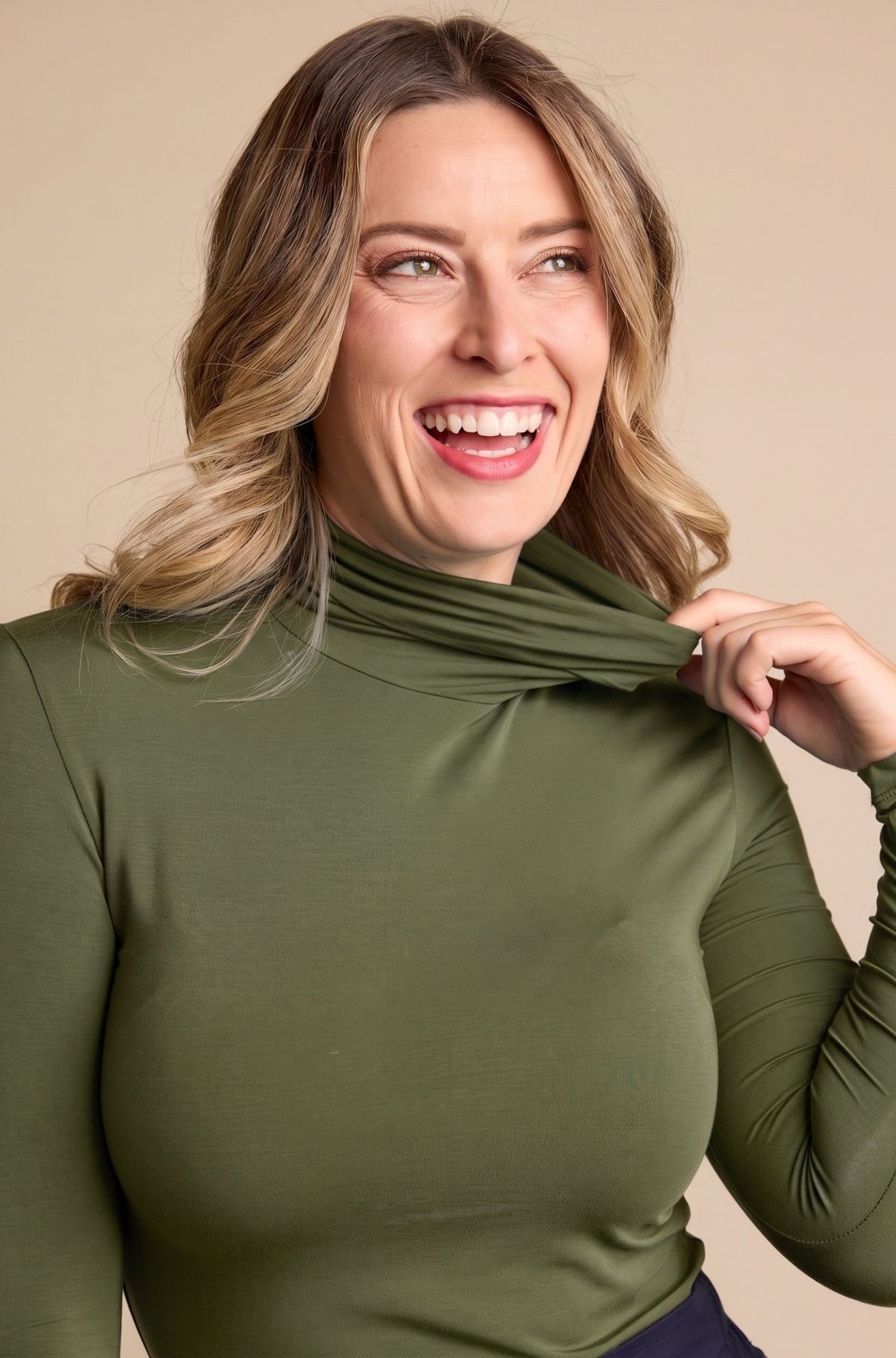 Turtle Neck Sample | Hunter Green