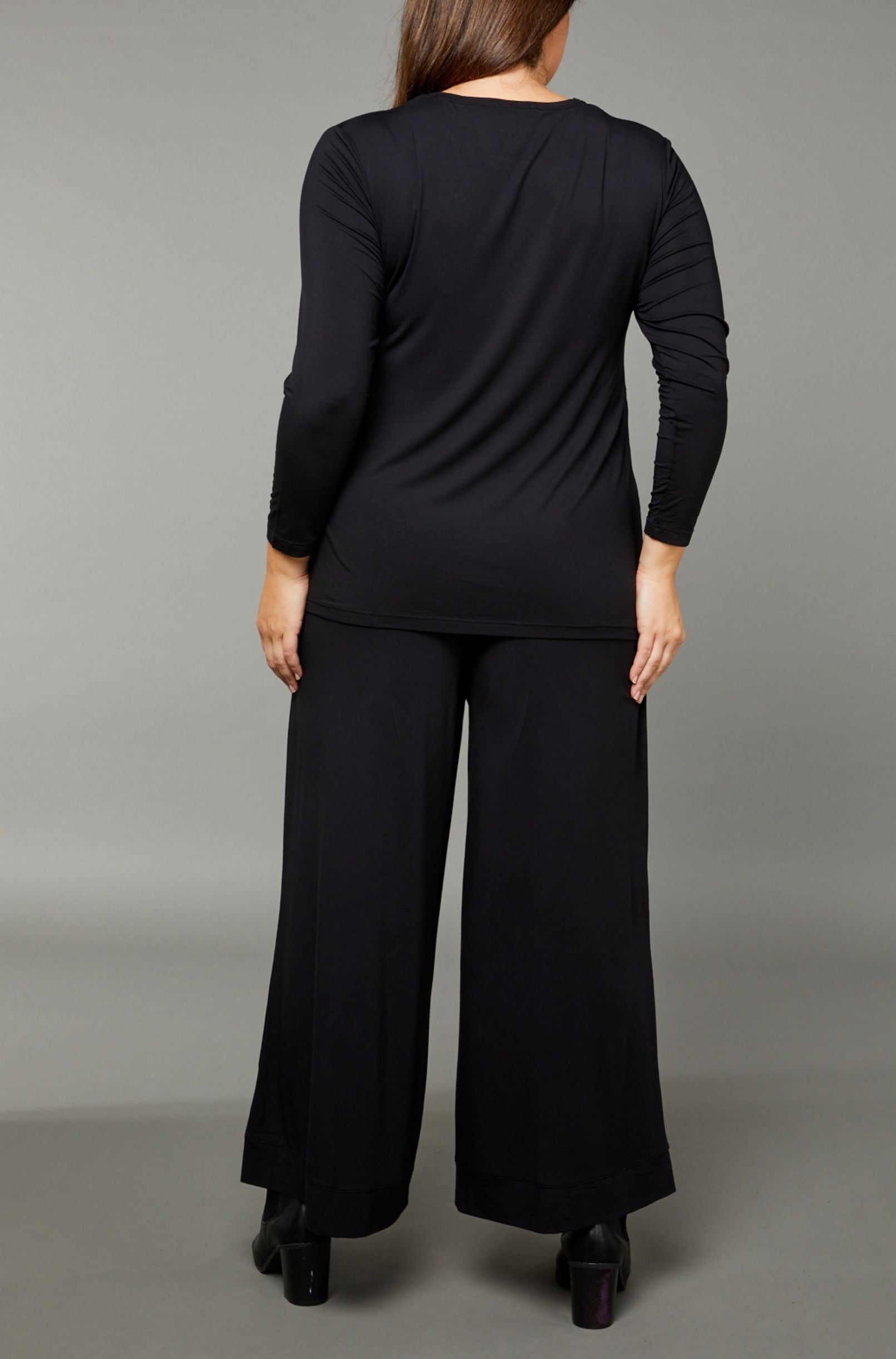 Swing Long Sleeve - Black