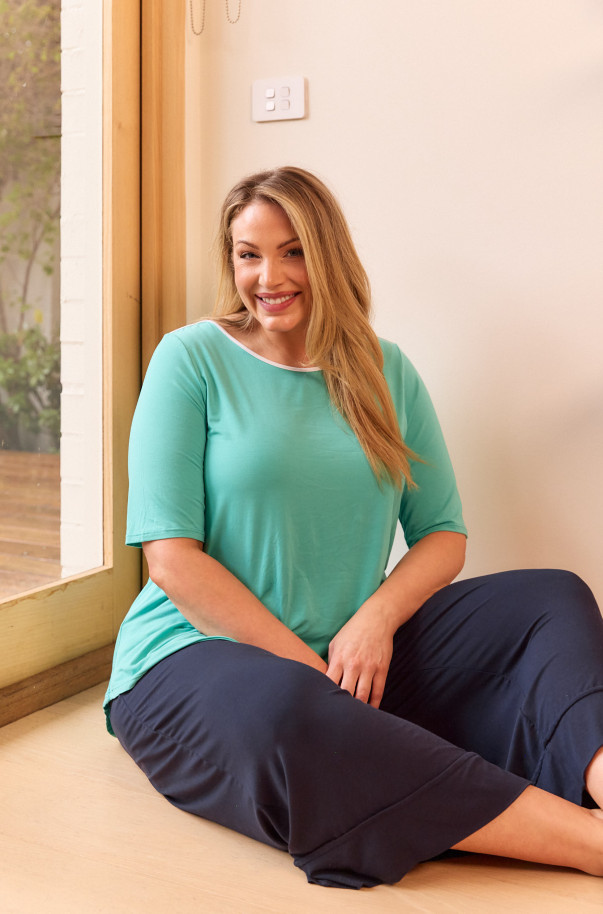 Elbow Swing Tee - Bright Aqua-White Trim