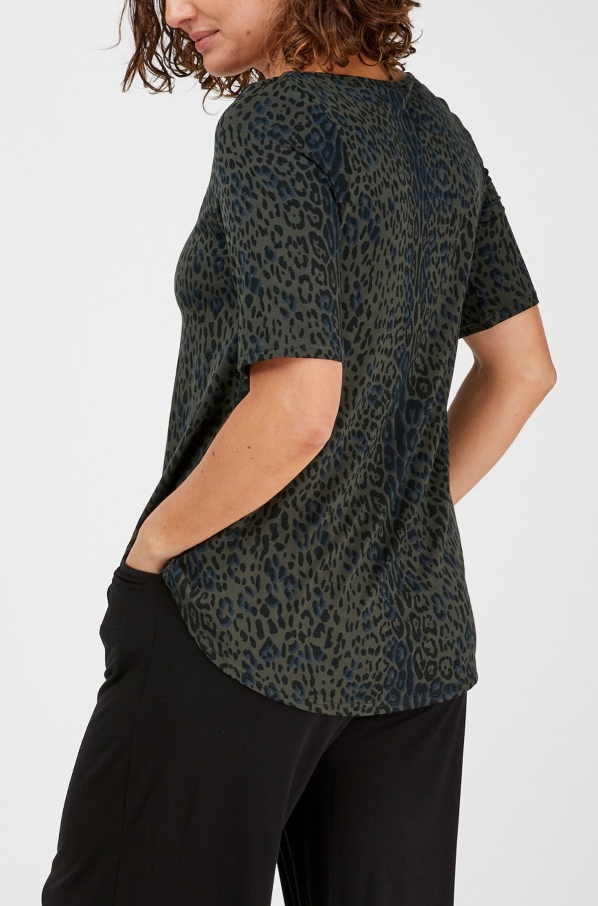 Elbow Swing Tee Sample | Wild Khaki
