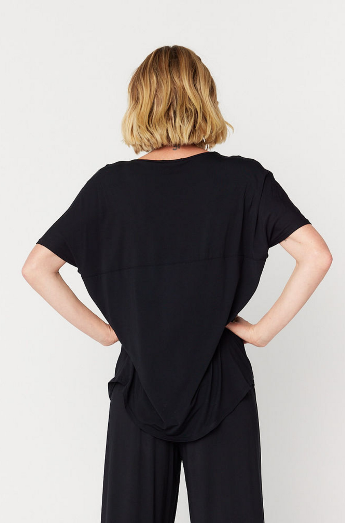 Ivy Swing Tee - Black