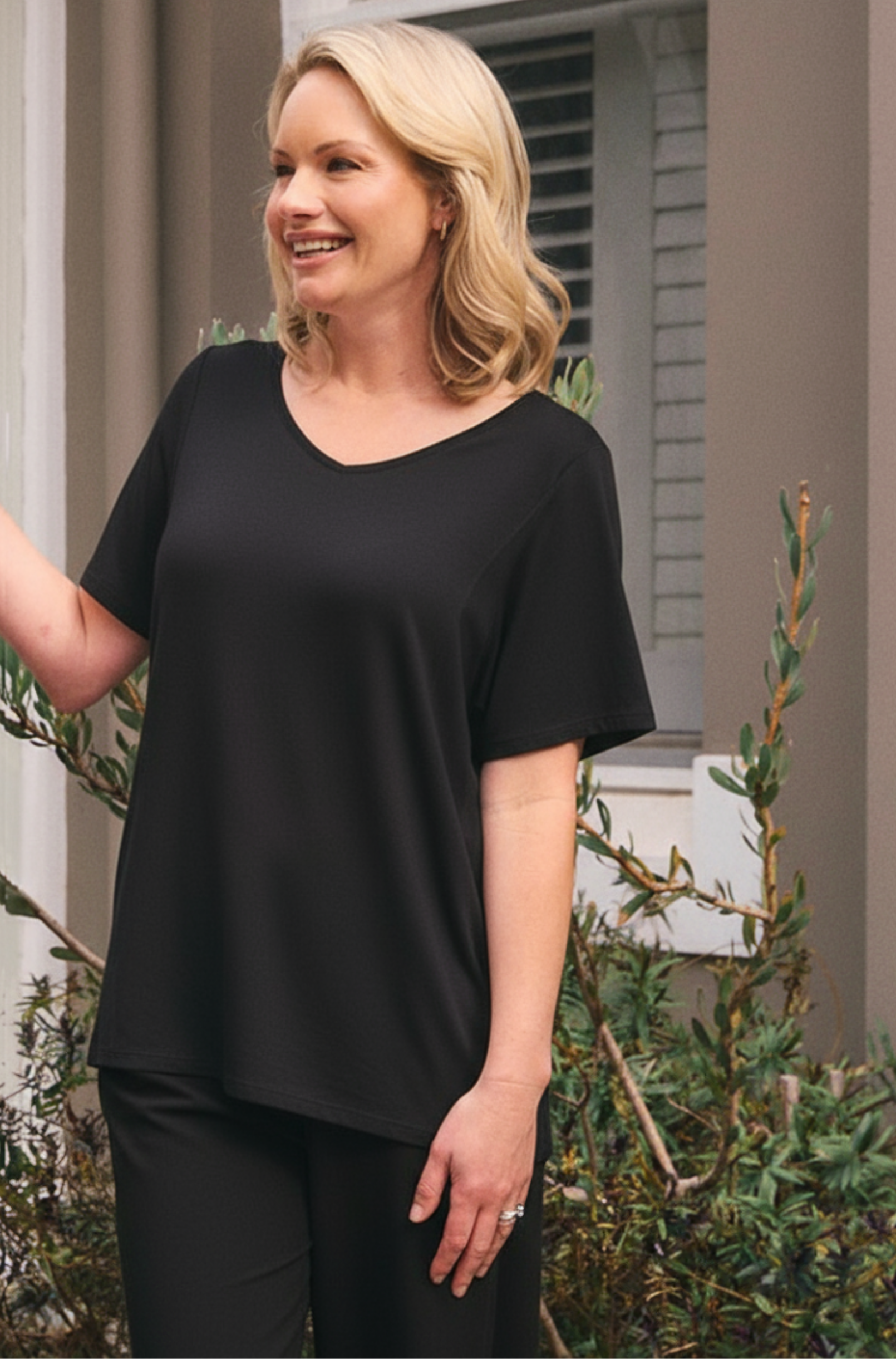 Ivy Swing Tee - Black