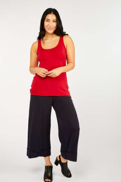 Relax Scoop Tank - Crimson