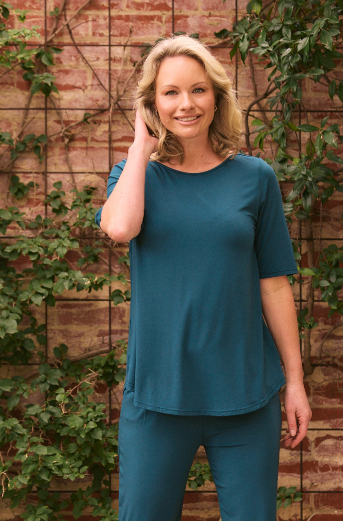 Elbow Swing Tee Sample | Spruce
