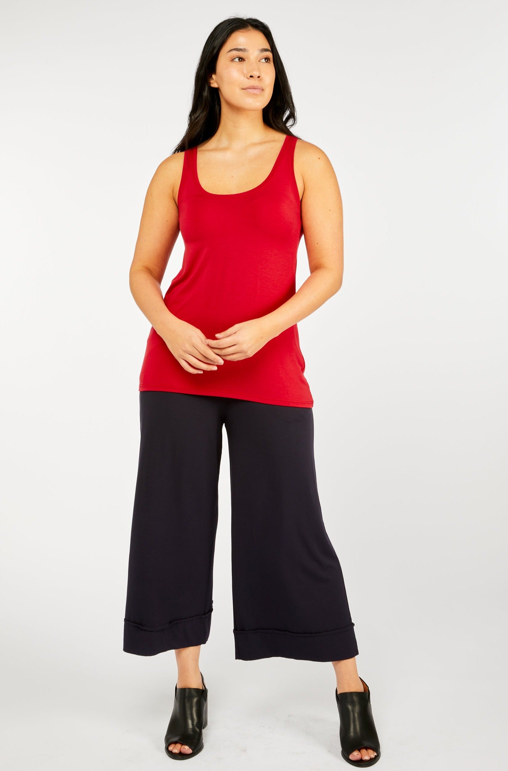 Relax Scoop Tank - Crimson - Tani Australia