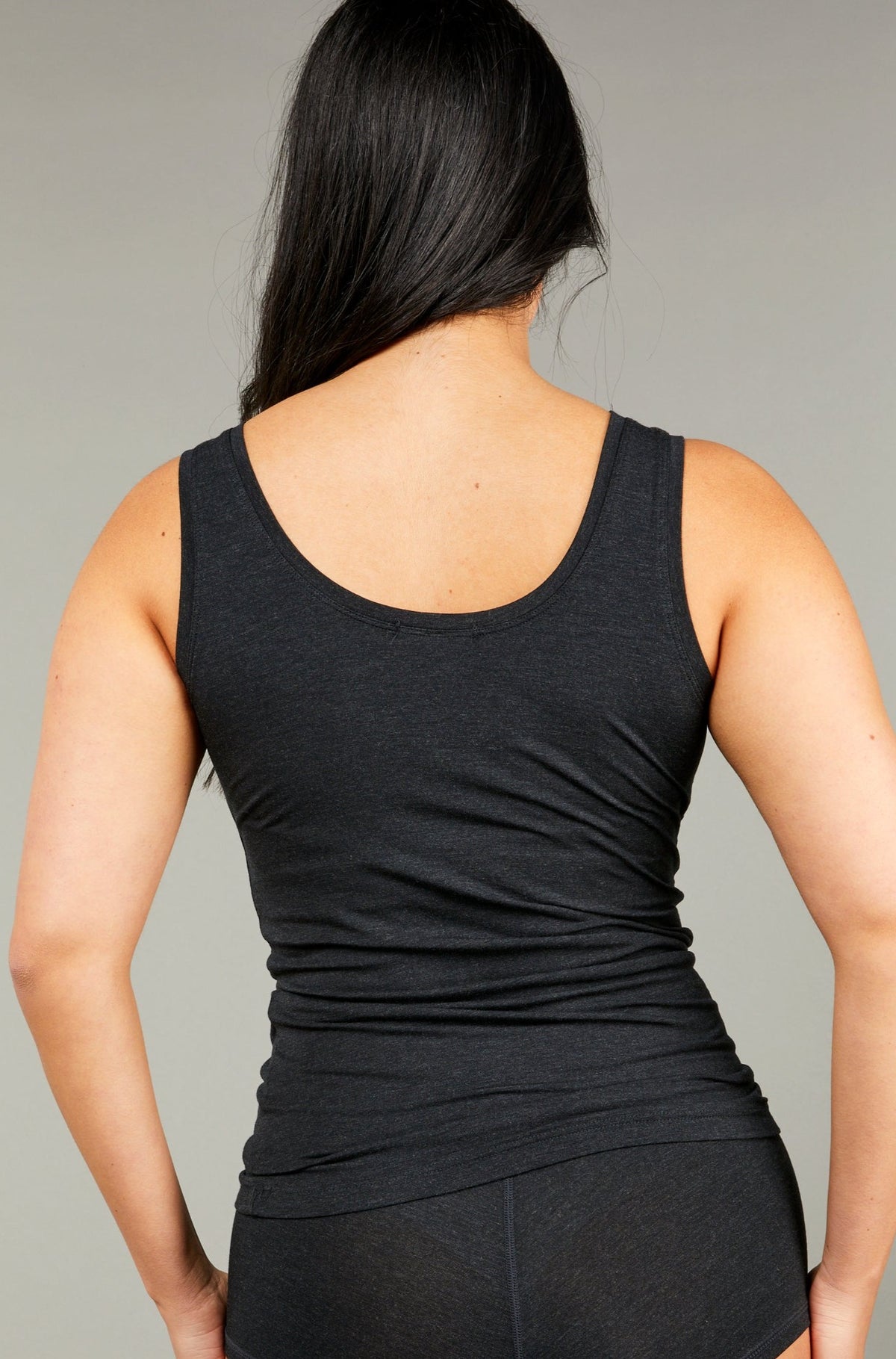 Scoop Tank Graphite