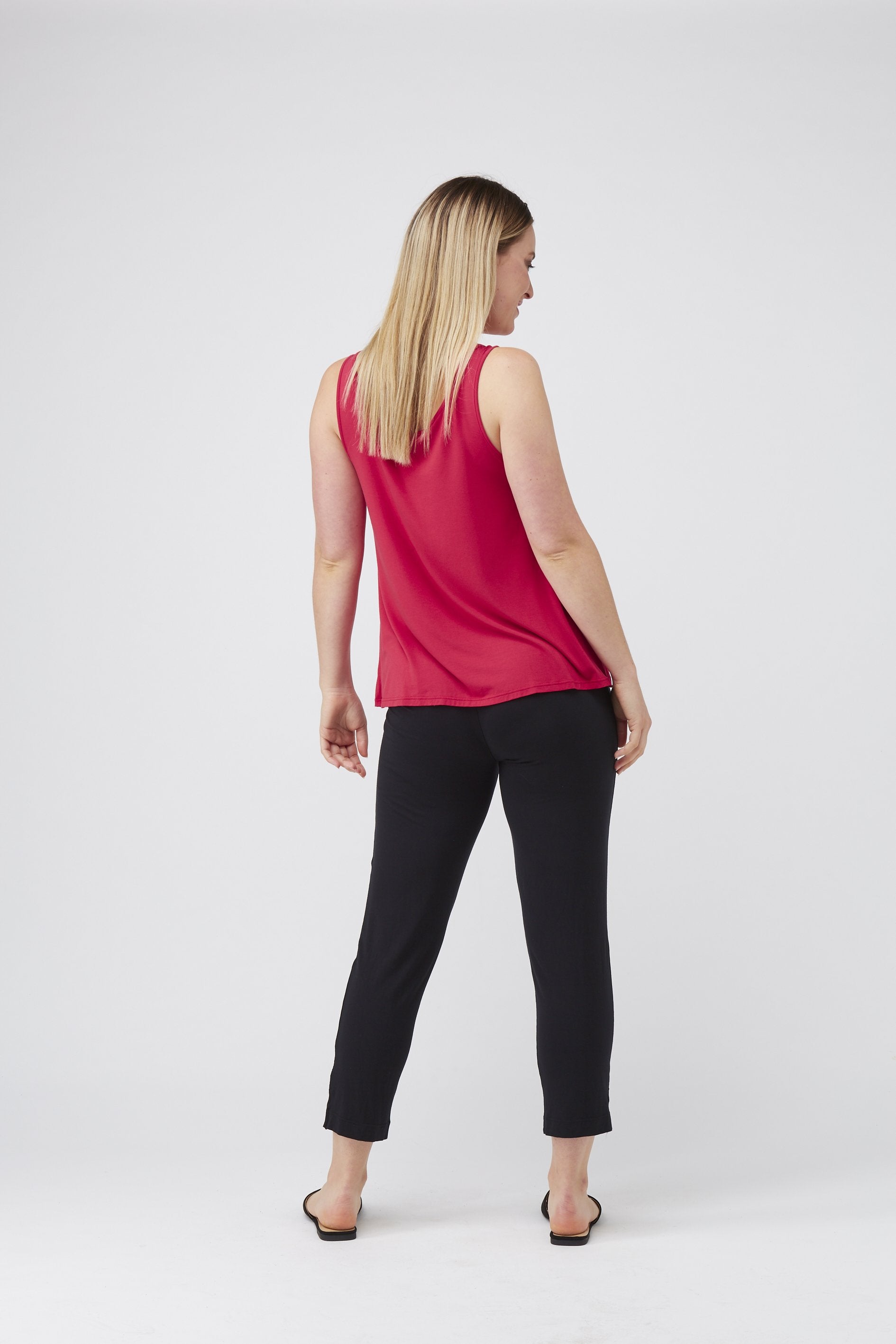 V-Neck Swing Crimson